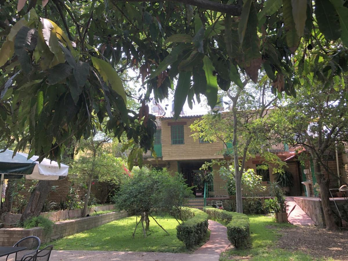 לינה וארוחת בוקר Tlaquepaque Casa Del Retono מראה חיצוני תמונה