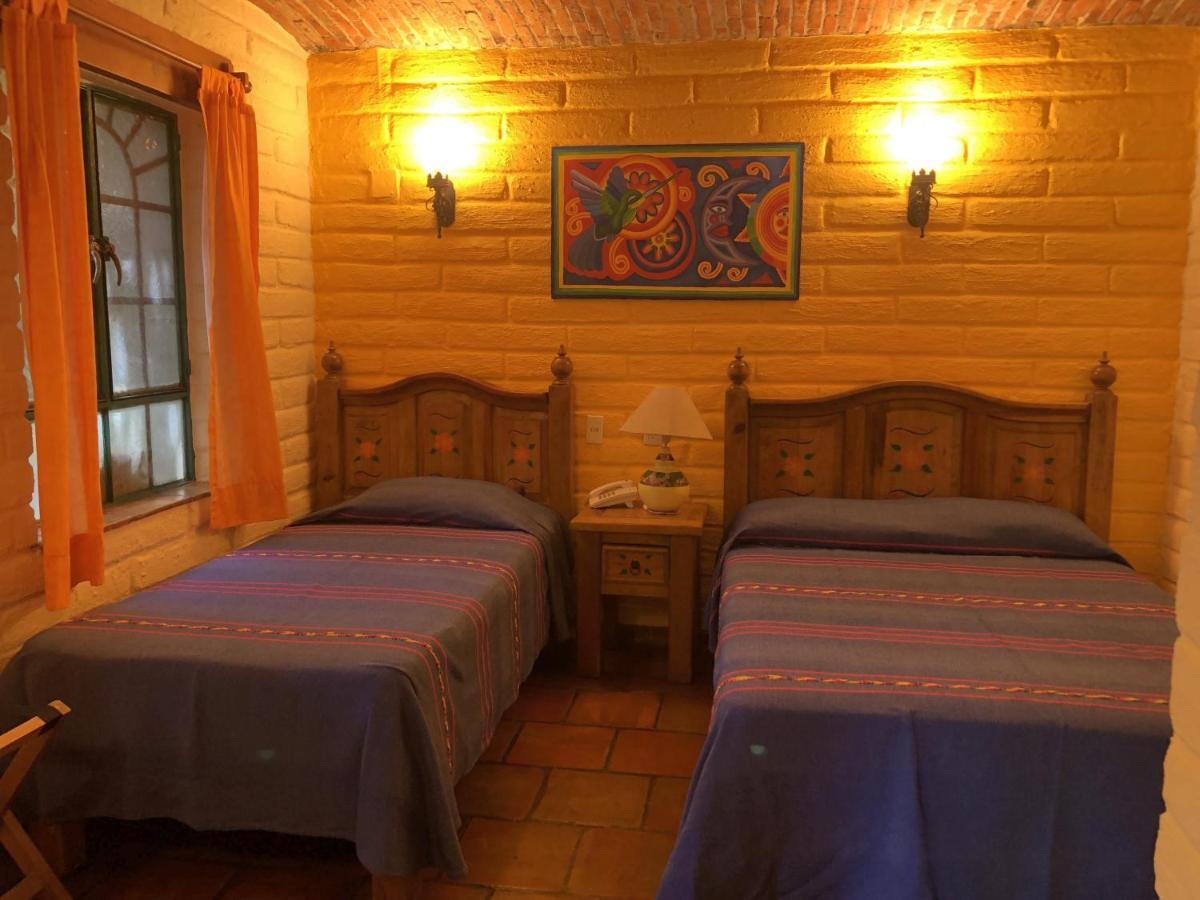 לינה וארוחת בוקר Tlaquepaque Casa Del Retono מראה חיצוני תמונה