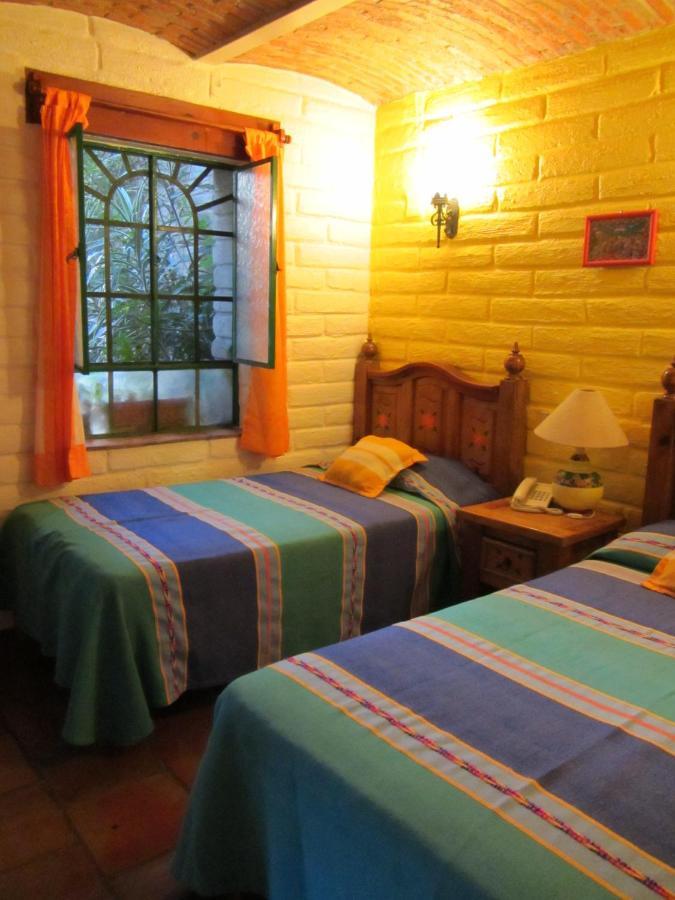 לינה וארוחת בוקר Tlaquepaque Casa Del Retono מראה חיצוני תמונה