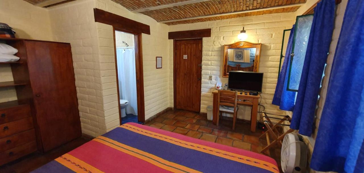 לינה וארוחת בוקר Tlaquepaque Casa Del Retono מראה חיצוני תמונה