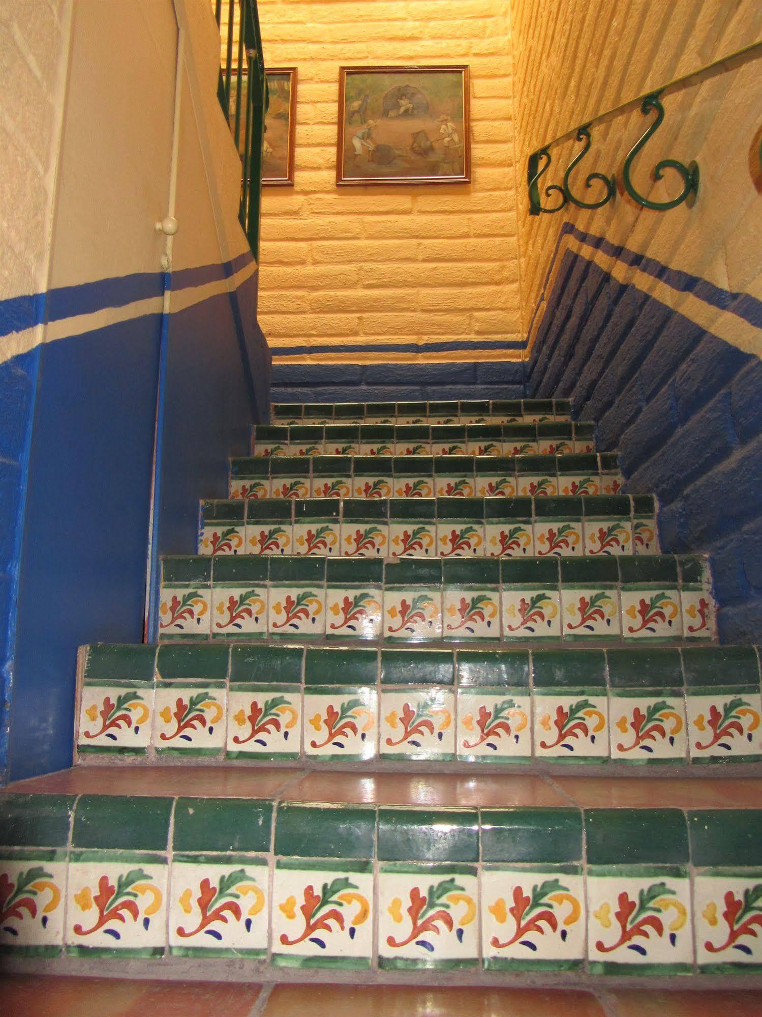 לינה וארוחת בוקר Tlaquepaque Casa Del Retono מראה חיצוני תמונה
