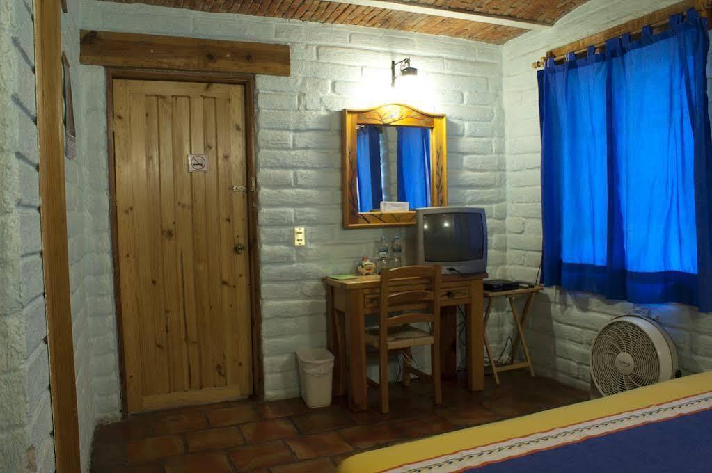 לינה וארוחת בוקר Tlaquepaque Casa Del Retono מראה חיצוני תמונה