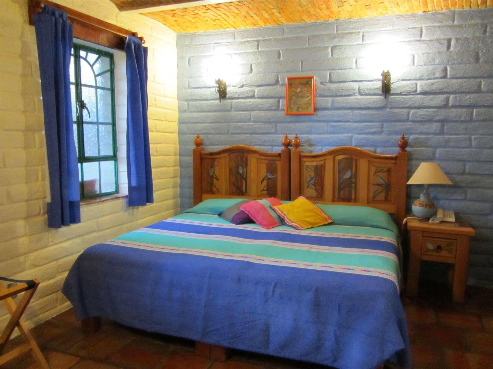 לינה וארוחת בוקר Tlaquepaque Casa Del Retono מראה חיצוני תמונה